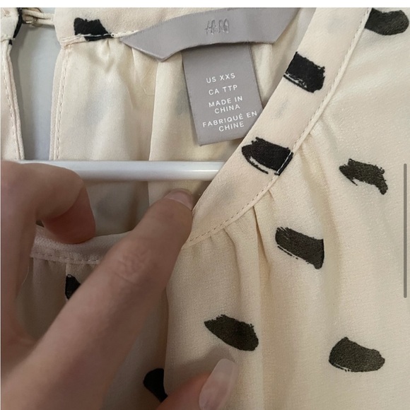 H&M Patterned Dress - Picture 2 of 3